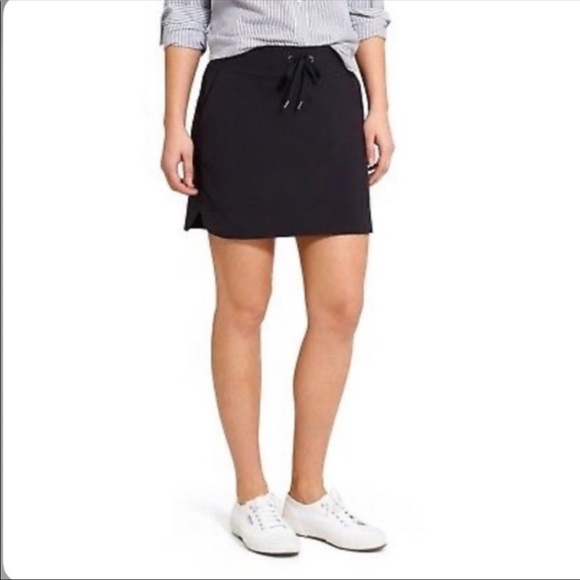 Athleta Dresses & Skirts - 🦖5 / $20 Athleta black skirt size 0
